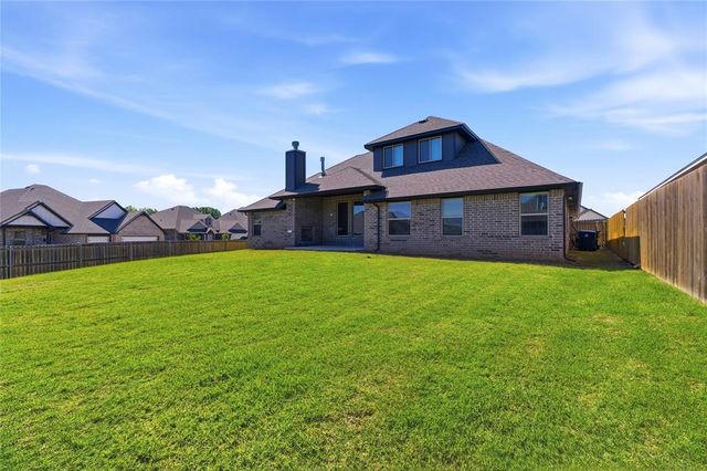 10101 NW 139th Circle, Yukon, OK 73099
