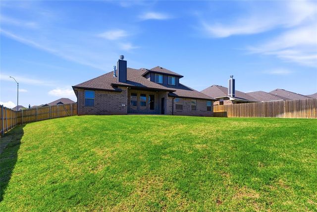 10101 NW 139th Circle, Yukon, OK 73099