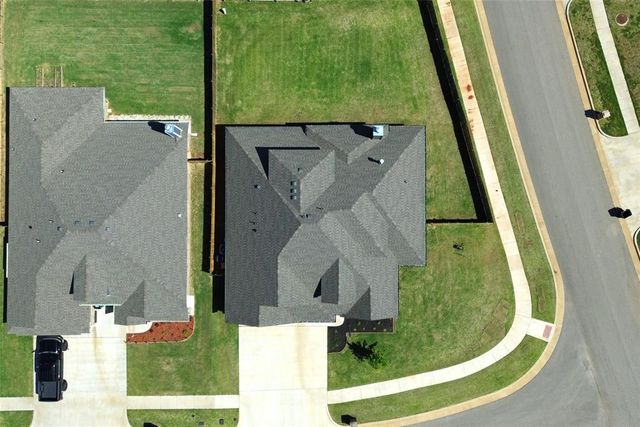 10101 NW 139th Circle, Yukon, OK 73099