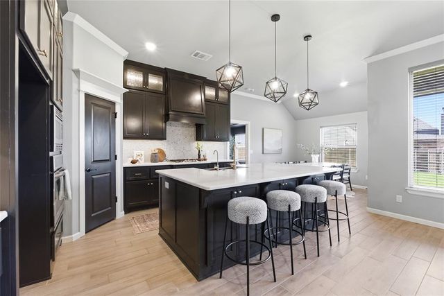 10101 NW 139th Circle, Yukon, OK 73099