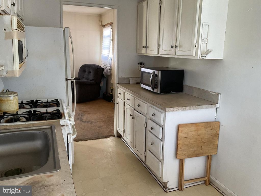 Image 3 of property listing at 2520 NEWGLEN AVE, District Heights, MD 20747