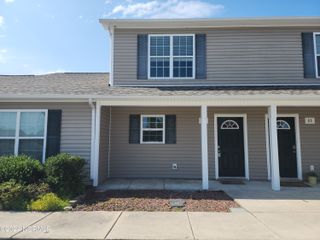 601 Pelletier Loop Road B8, Swansboro, NC 28584