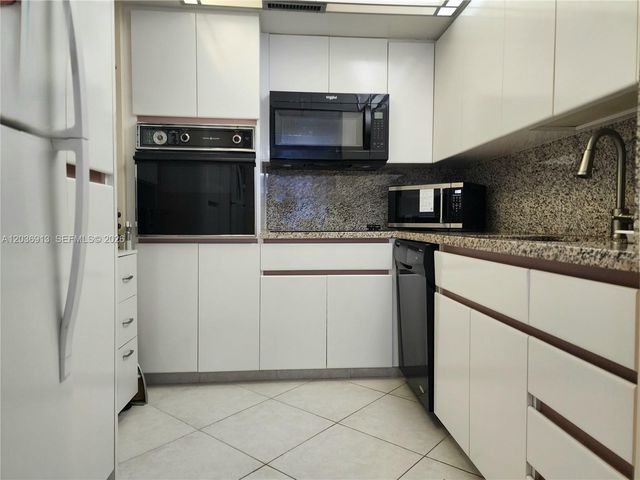 3505 S Ocean Dr 705, Hollywood, FL 33019