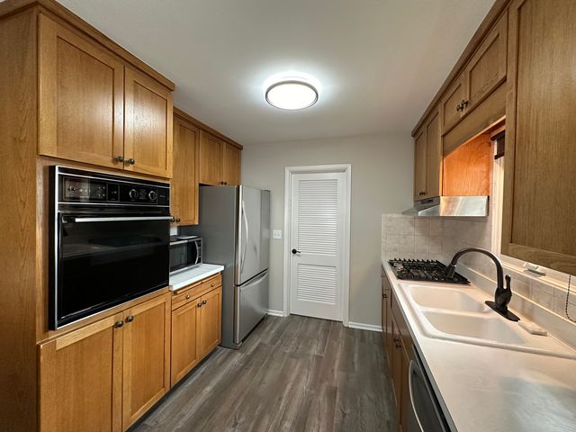 4038 Forest Avenue, Downers Grove, IL 60515