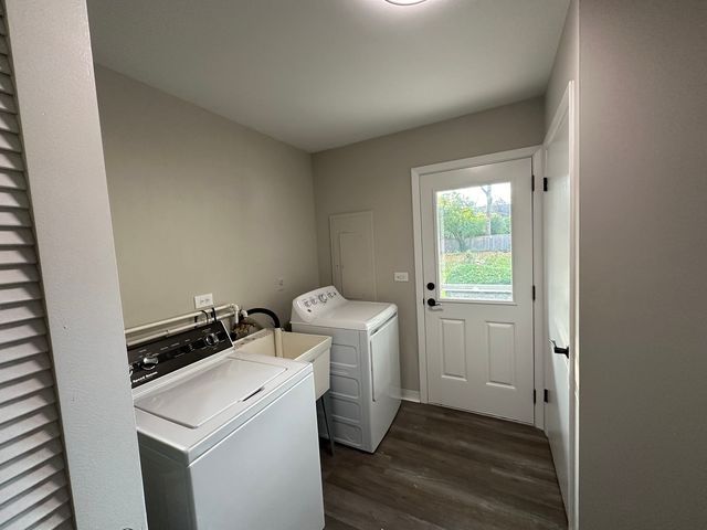 4038 Forest Avenue, Downers Grove, IL 60515