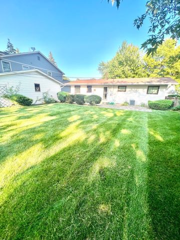4038 Forest Avenue, Downers Grove, IL 60515