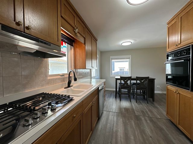 4038 Forest Avenue, Downers Grove, IL 60515
