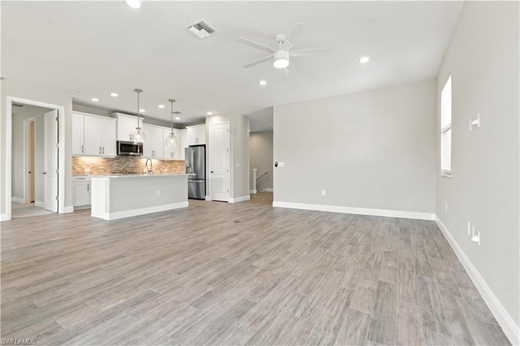 2626 Seychelles CIR 1405, NAPLES, FL 34112 — photo 4