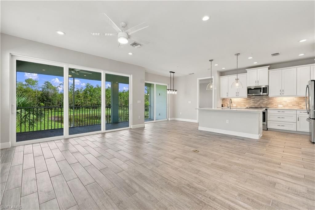 2626 Seychelles CIR 1405, NAPLES, FL 34112 — photo 5