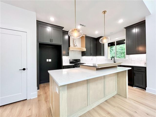 2 Haslemere Drive, Bella Vista, AR 72714