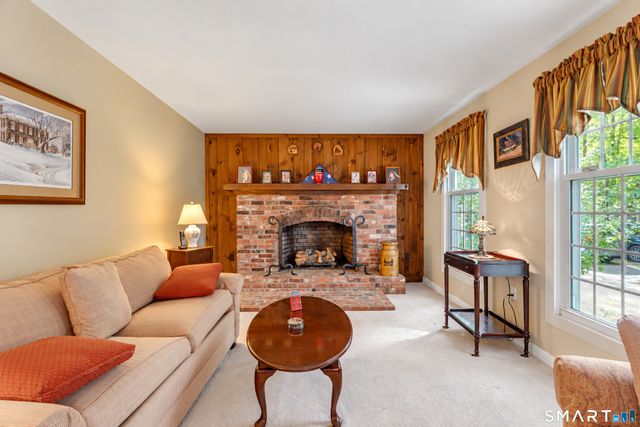 21 Perkins Drive, Wallingford, CT 06492