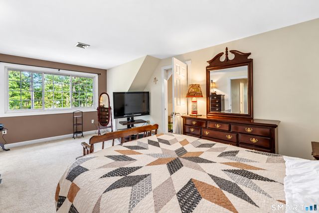 21 Perkins Drive, Wallingford, CT 06492
