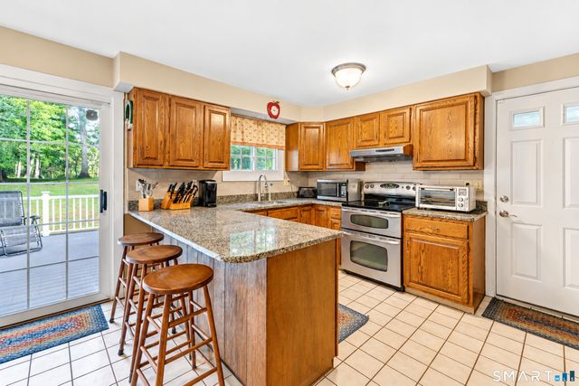 21 Perkins Drive, Wallingford, CT 06492