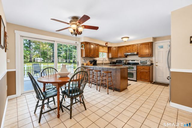 21 Perkins Drive, Wallingford, CT 06492
