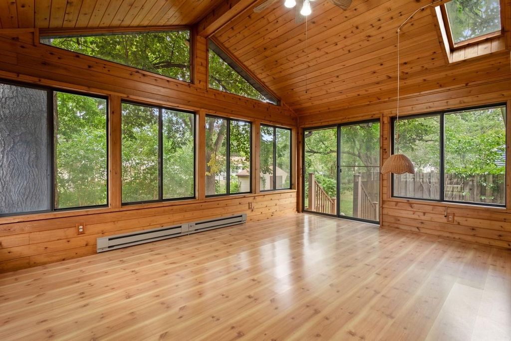 5725 Northport Drive, Brooklyn Center, MN 55429 — photo 4