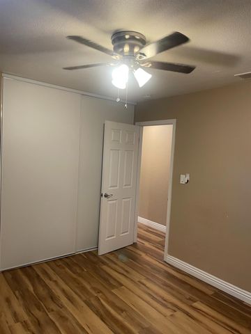 8712 Elk Way, Elk Grove, CA 95624