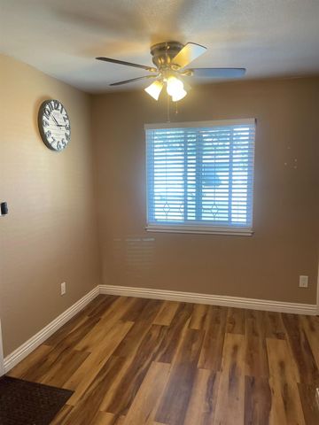 8712 Elk Way, Elk Grove, CA 95624