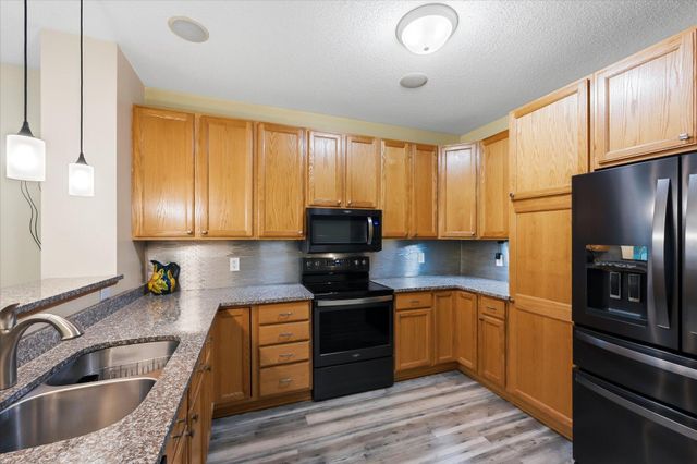 14355 Raymond Lane, Eden Prairie, MN 55347