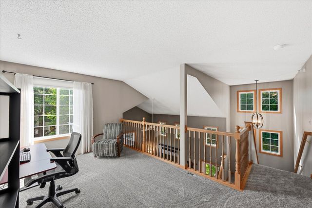14355 Raymond Lane, Eden Prairie, MN 55347