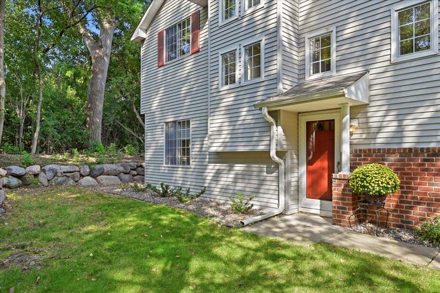 14355 Raymond Lane, Eden Prairie, MN 55347