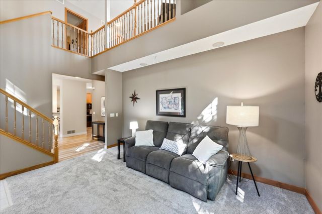 14355 Raymond Lane, Eden Prairie, MN 55347