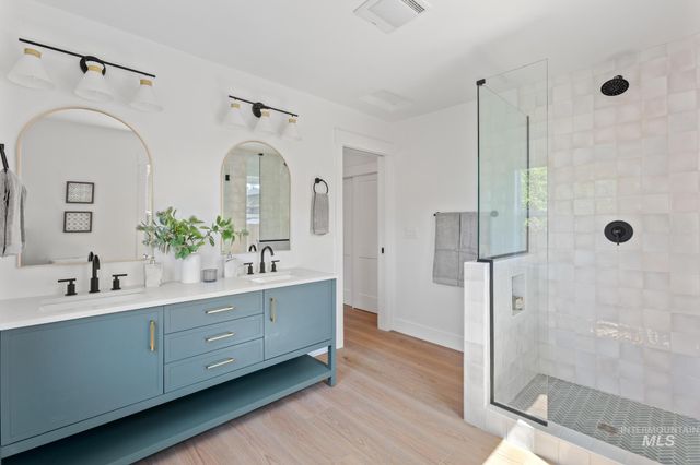 521 E Idaho Ave, Meridian, ID 83642