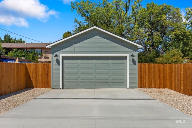 521 E Idaho Ave, Meridian, ID 83642