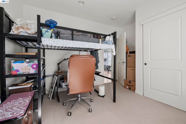 8957 Lawlor St, Oakland, CA 94605