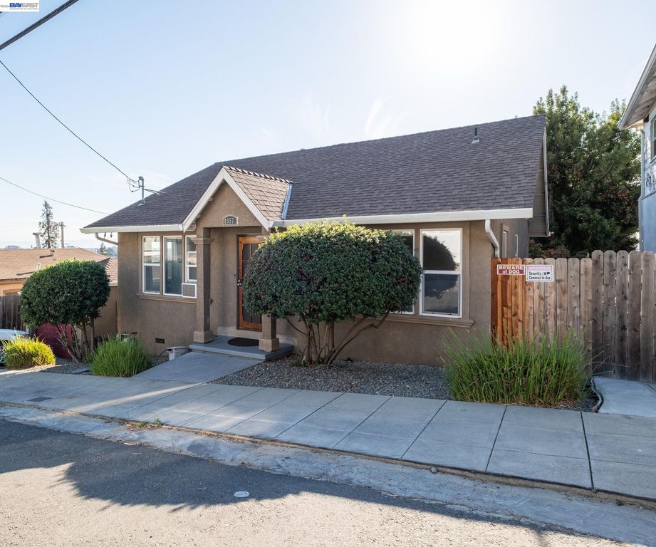 8957 Lawlor St, Oakland, CA 94605