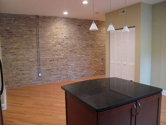 911 Maple Avenue 2N, Evanston, IL 60202