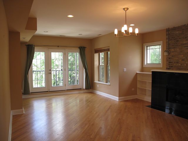 911 Maple Avenue 2N, Evanston, IL 60202