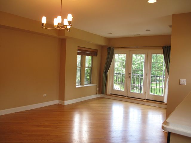 911 Maple Avenue 2N, Evanston, IL 60202