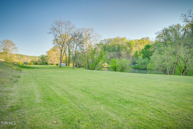 371 North Holston River Drive, Kingsport, TN 37660