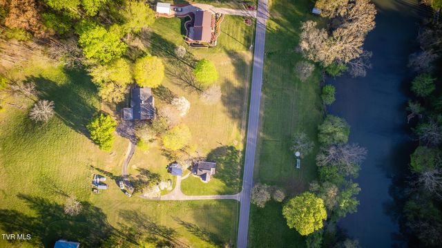 371 North Holston River Drive, Kingsport, TN 37660