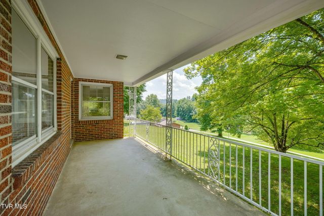 371 North Holston River Drive, Kingsport, TN 37660