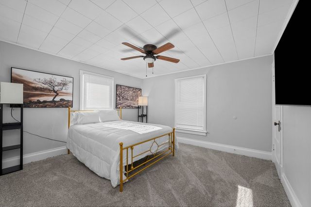 1009 Arlington Court, Davenport, IA 52803