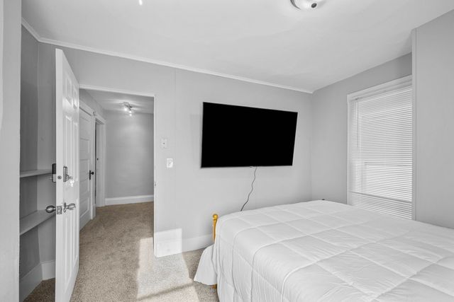 1009 Arlington Court, Davenport, IA 52803