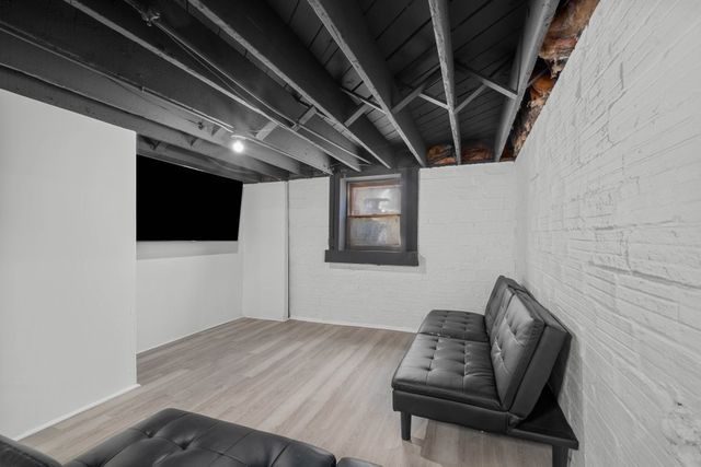 1009 Arlington Court, Davenport, IA 52803