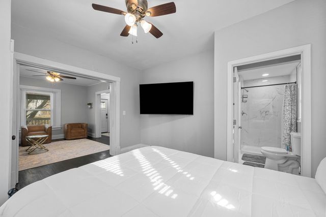 1009 Arlington Court, Davenport, IA 52803