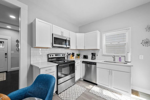 1009 Arlington Court, Davenport, IA 52803