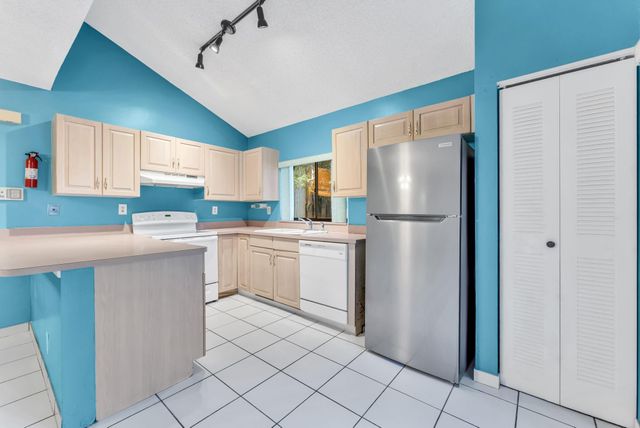 13292 NW 7th Ct 13292, Plantation, FL 33325