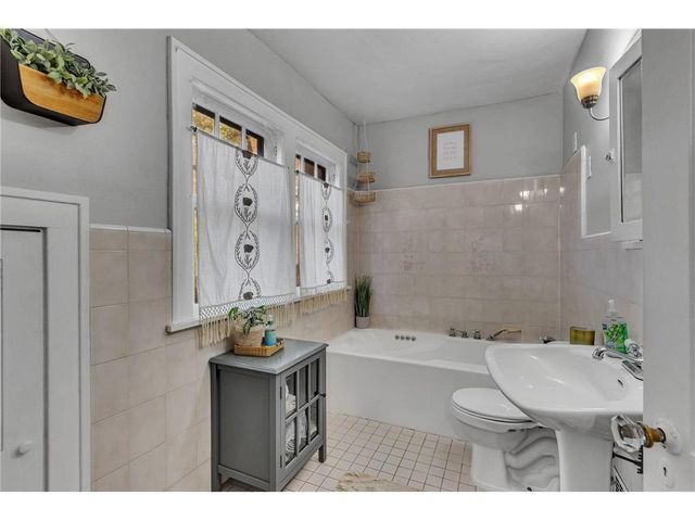 717 6th Avenue N, Saint Cloud, MN 56303