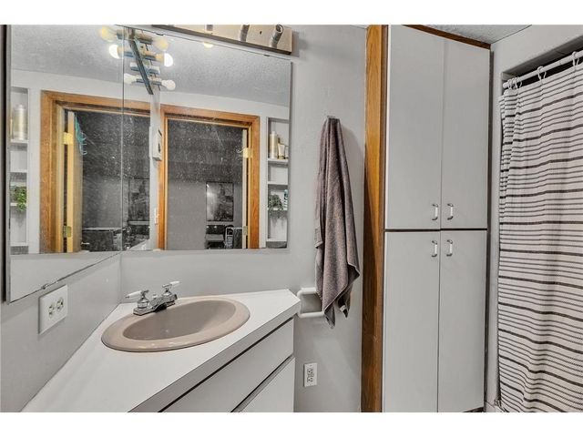 717 6th Avenue N, Saint Cloud, MN 56303