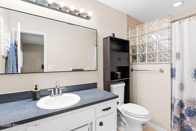 999 Emerald Road SE, Palm Bay, FL 32909