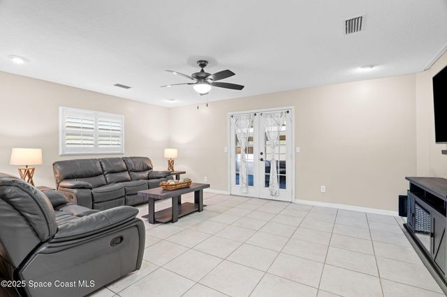 999 Emerald Road SE, Palm Bay, FL 32909