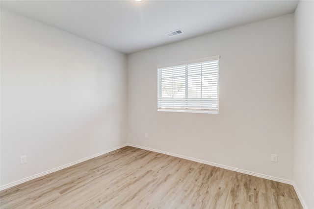 5104 Applegate Drive, Fort Worth, TX 76119