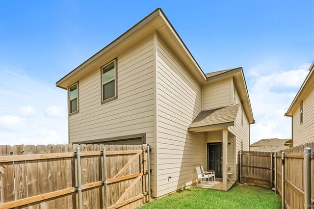 5104 Applegate Drive, Fort Worth, TX 76119
