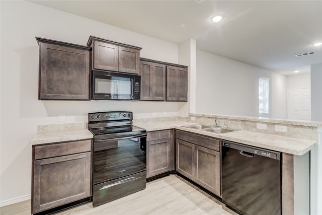 5104 Applegate Drive, Fort Worth, TX 76119