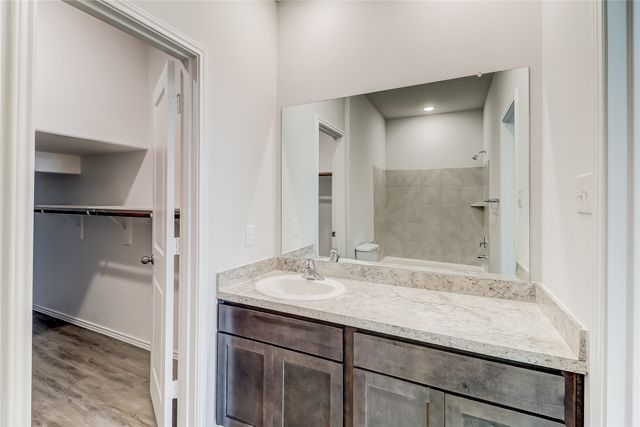 5104 Applegate Drive, Fort Worth, TX 76119