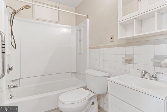 11 W DULLES DR, Camp Hill, PA 17011